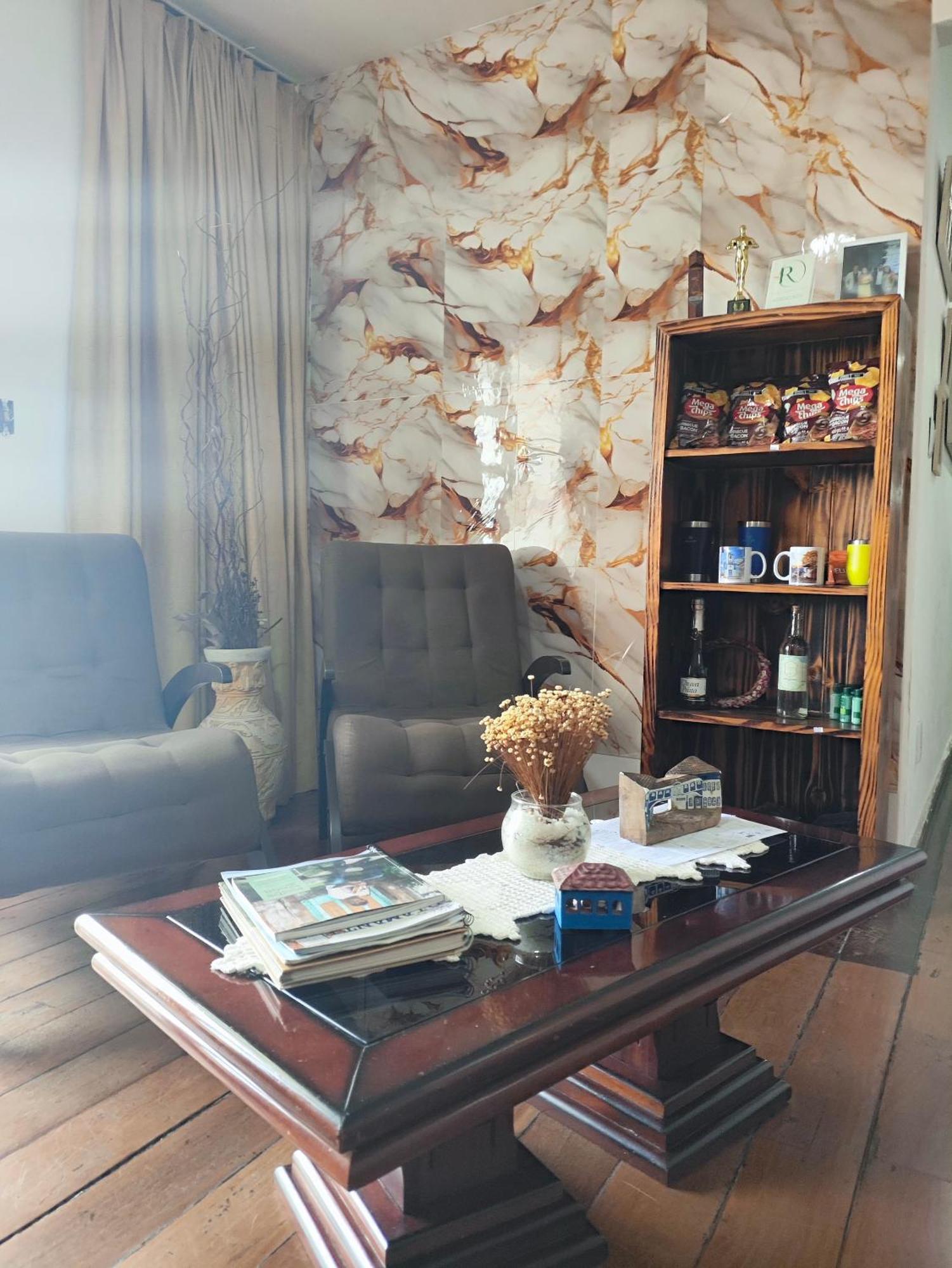 Hotel Flor De Lis