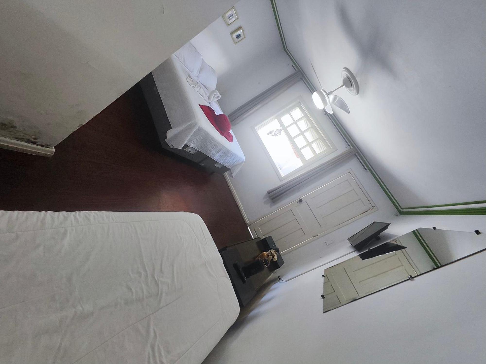 Flor De Lis Hotel 2*