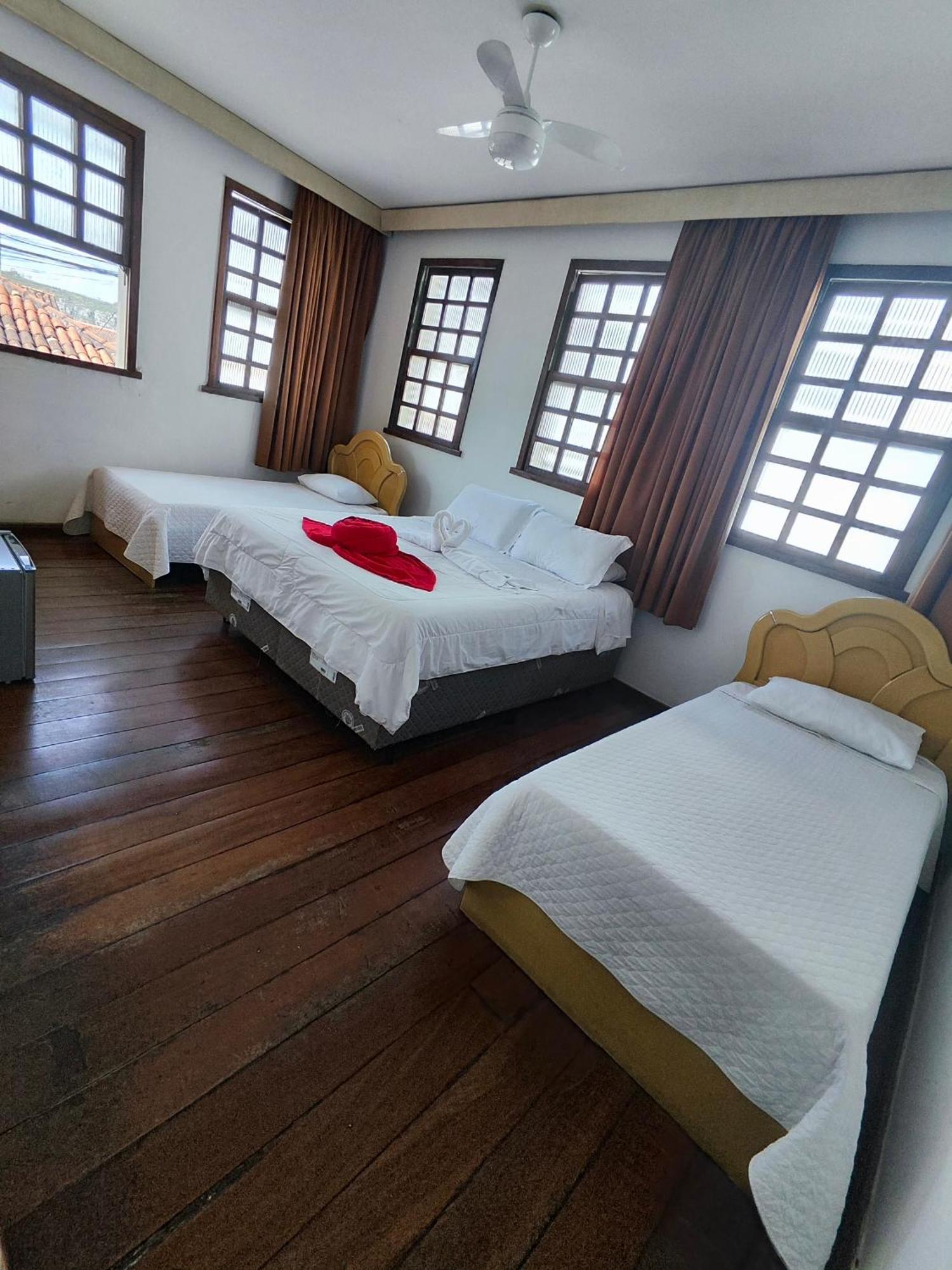 Flor De Lis Hotel